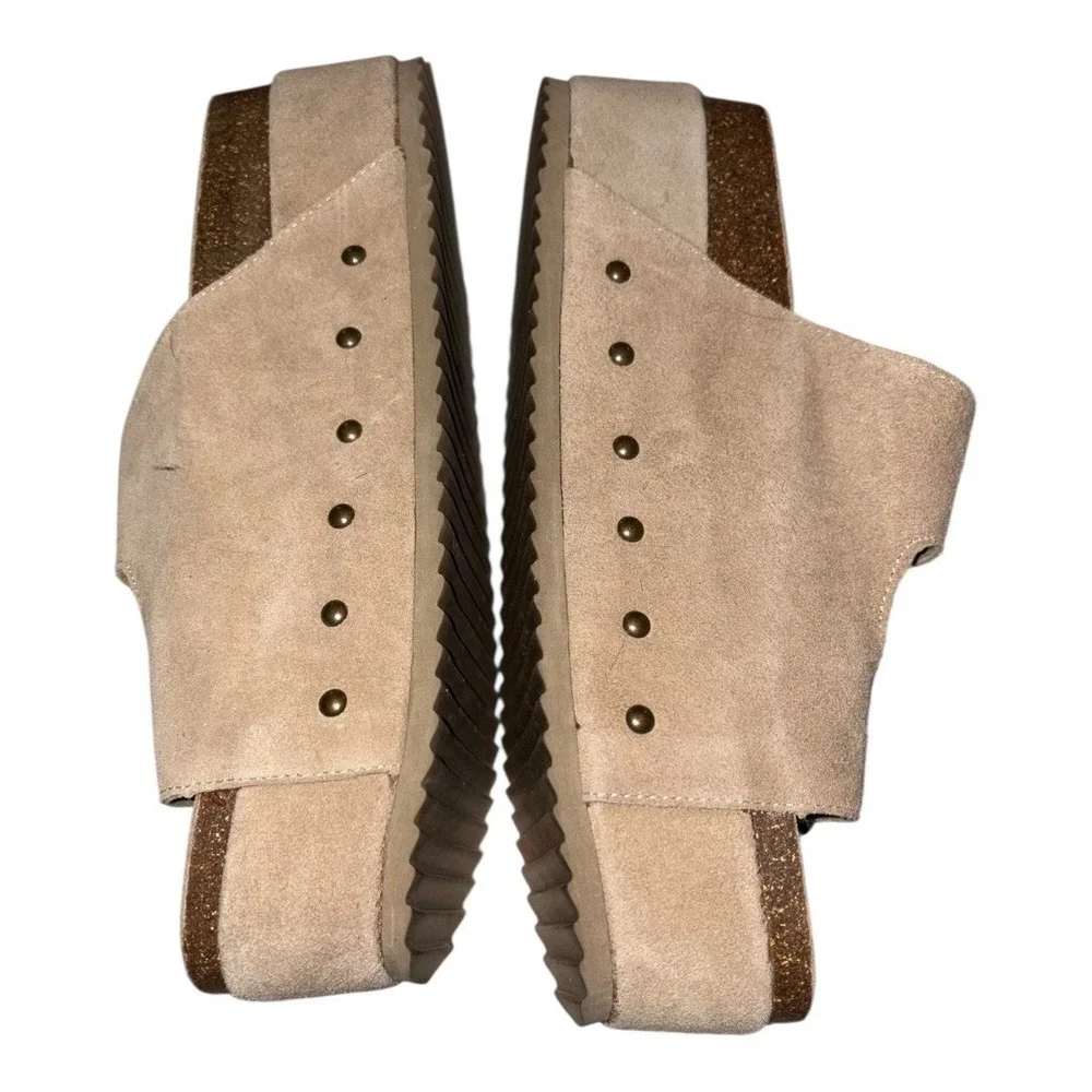 Cushionaire Guru Platform Sandals in Suede sz‎ 11 Tan